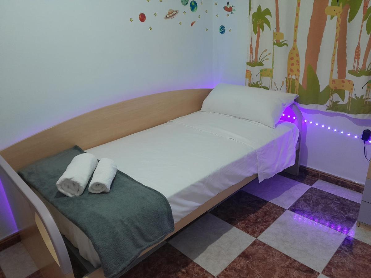 Disfruta De Un Barrio Tranquilo Apartment อัลกาลา เด กัวไดรา ภายนอก รูปภาพ