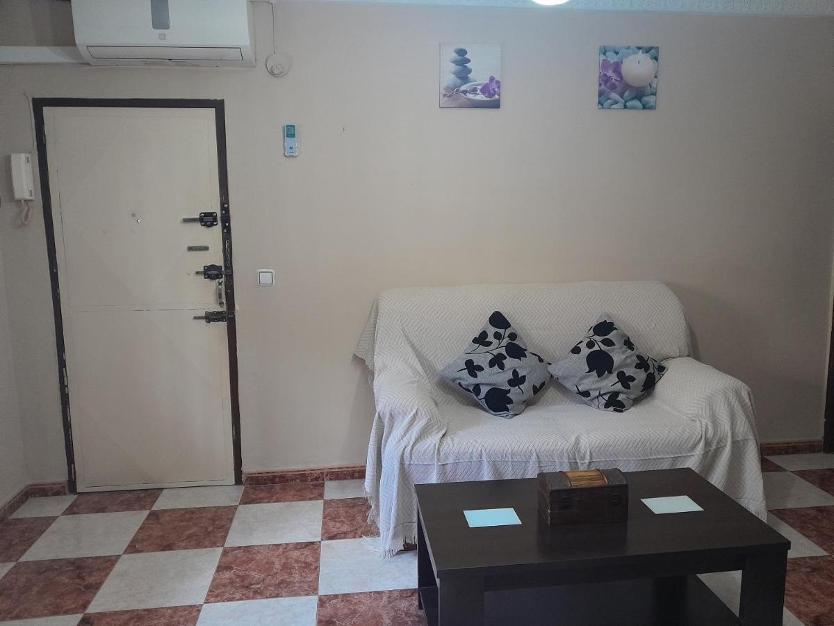 Disfruta De Un Barrio Tranquilo Apartment อัลกาลา เด กัวไดรา ภายนอก รูปภาพ
