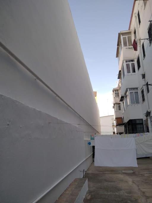 Disfruta De Un Barrio Tranquilo Apartment อัลกาลา เด กัวไดรา ภายนอก รูปภาพ