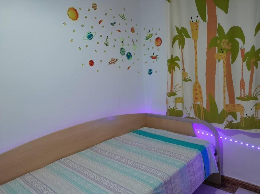 Disfruta De Un Barrio Tranquilo Apartment อัลกาลา เด กัวไดรา ภายนอก รูปภาพ