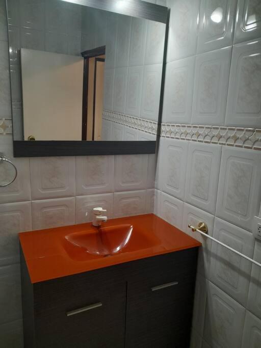 Disfruta De Un Barrio Tranquilo Apartment อัลกาลา เด กัวไดรา ภายนอก รูปภาพ