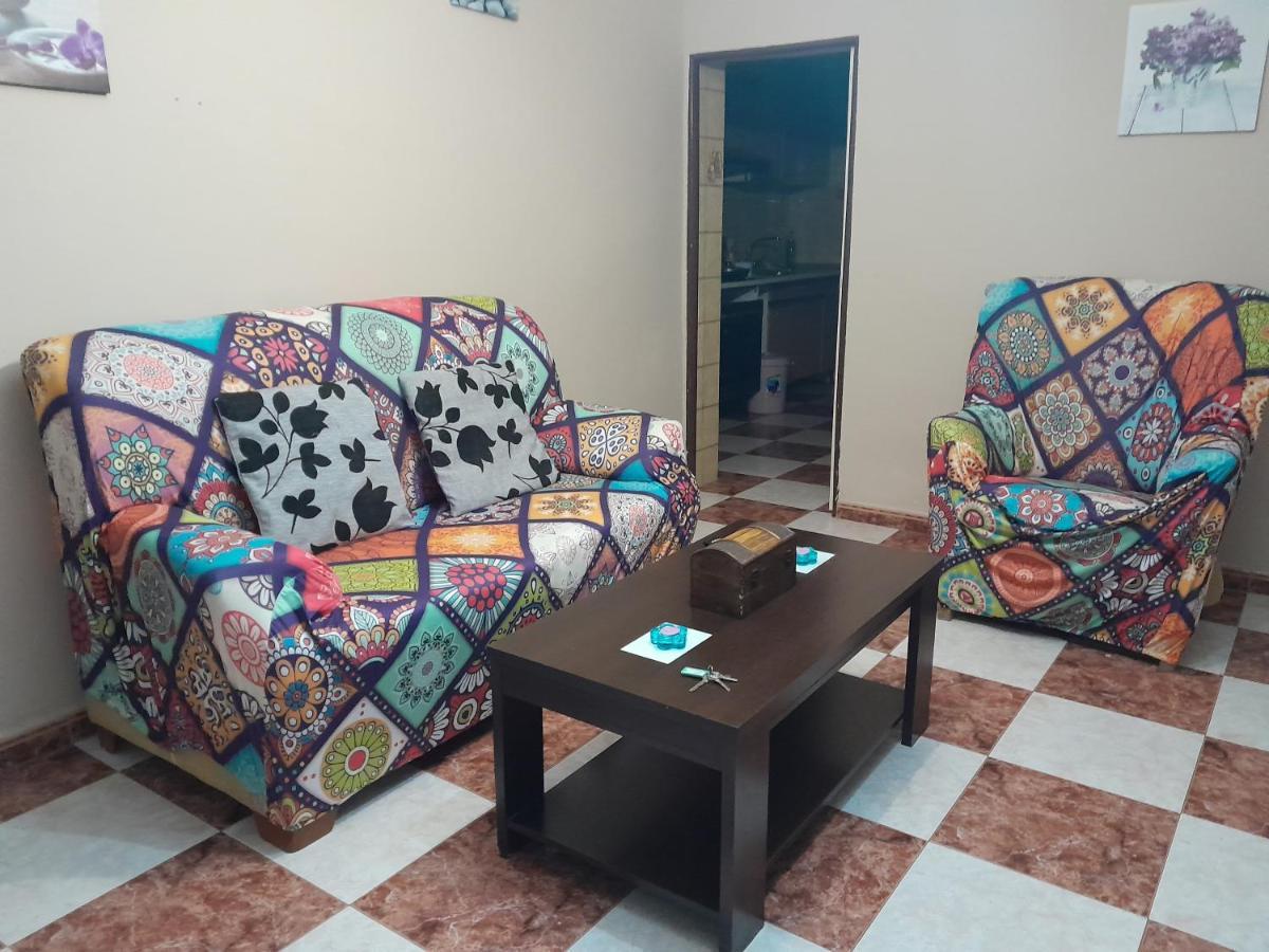 Disfruta De Un Barrio Tranquilo Apartment อัลกาลา เด กัวไดรา ภายนอก รูปภาพ
